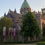Appartement Prachtige Monumentale Bovenwoning, Hartje Haarlem