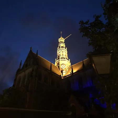 Prachtige Monumentale Bovenwoning, Hartje * Haarlem
