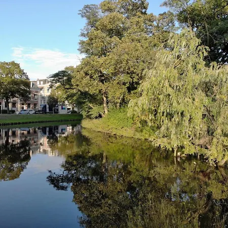 Appartamento Prachtige Monumentale Bovenwoning, Hartje