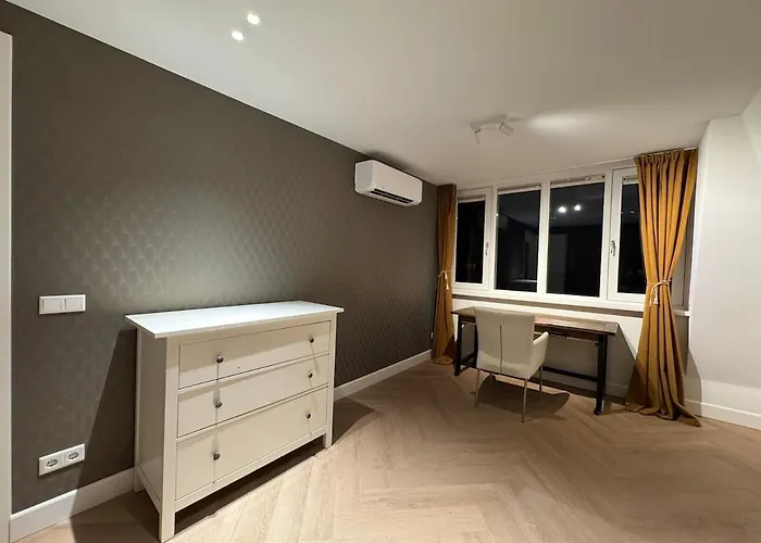 Prachtige Monumentale Bovenwoning, Hartje *