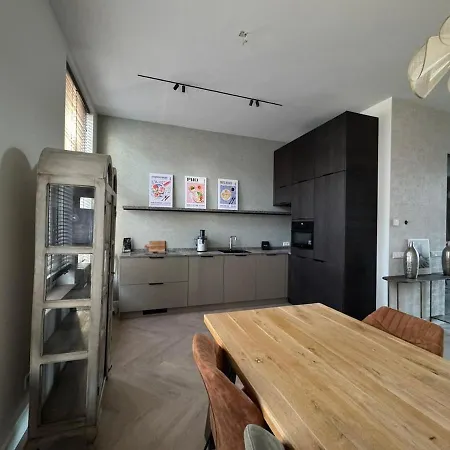 Prachtige Monumentale Bovenwoning, Hartje