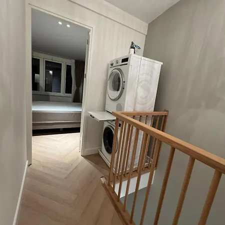 Prachtige Monumentale Bovenwoning, Hartje Διαμέρισμα *