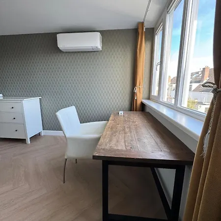Prachtige Monumentale Bovenwoning, Hartje Χάαρλεμ