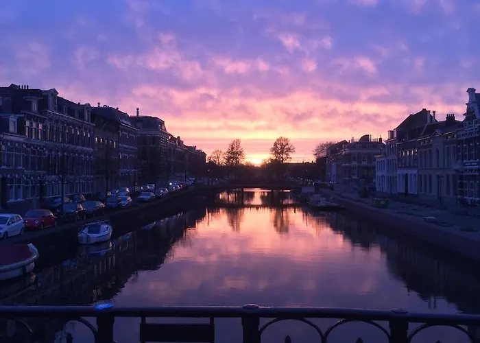 Prachtige Monumentale Bovenwoning, Hartje Apartamento Haarlem