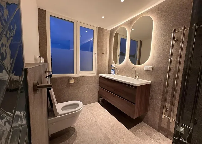 Apartamento Prachtige Monumentale Bovenwoning, Hartje *